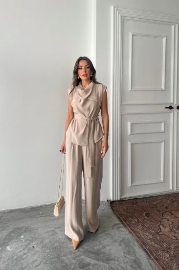 TENCEL MODAL KOLSUZ BLUZ KAPALI CEP DETAYLI DÖKÜMLÜ - PANTOLON TAKIM - Bej resmi